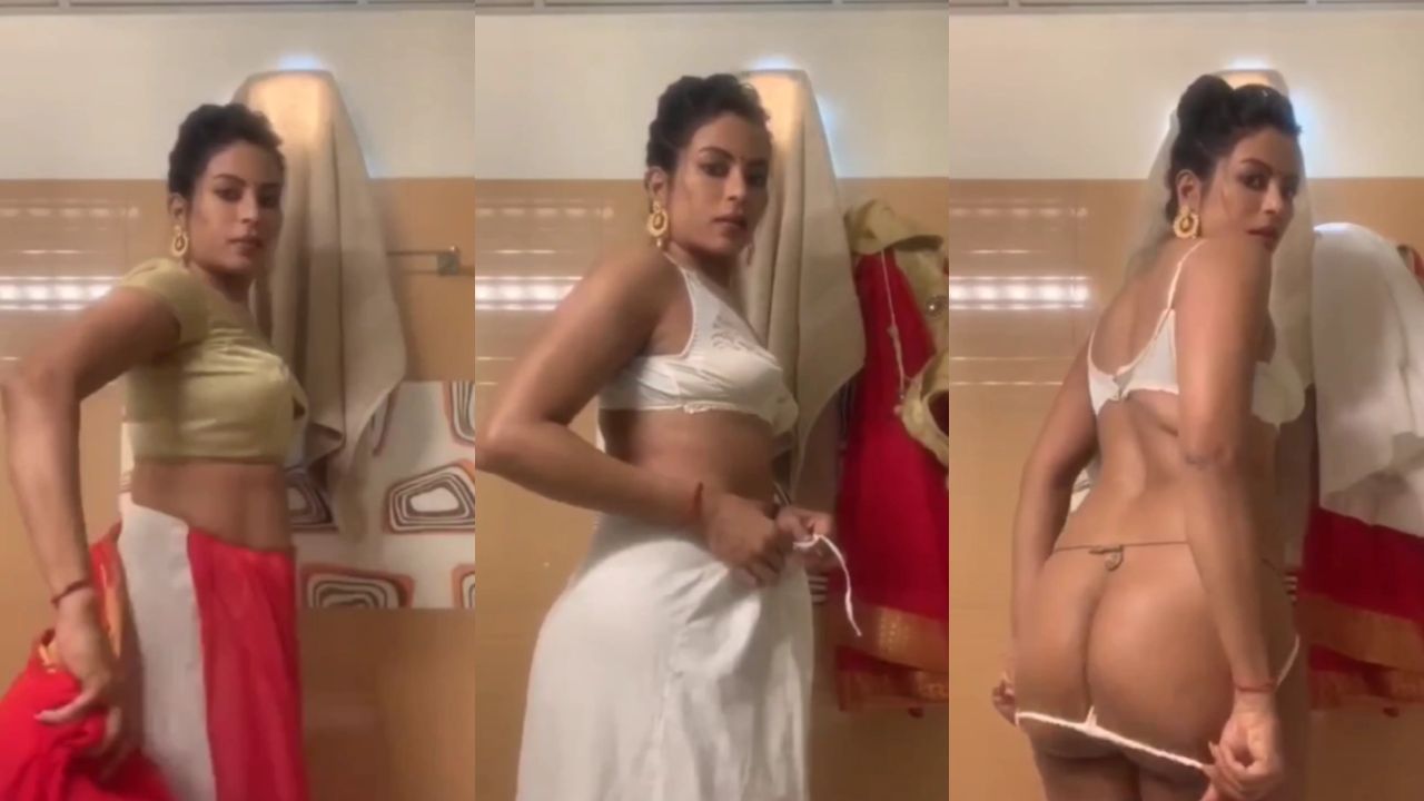 Hot Wife Showing Her Big Butt in the Bathroom